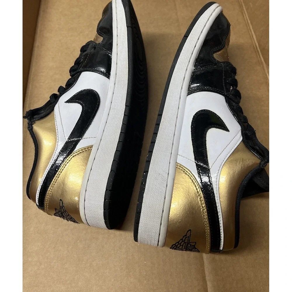 Air Jordan 1 Low Gold Toe Shoes Size 9.5‎ CQ9447-700
